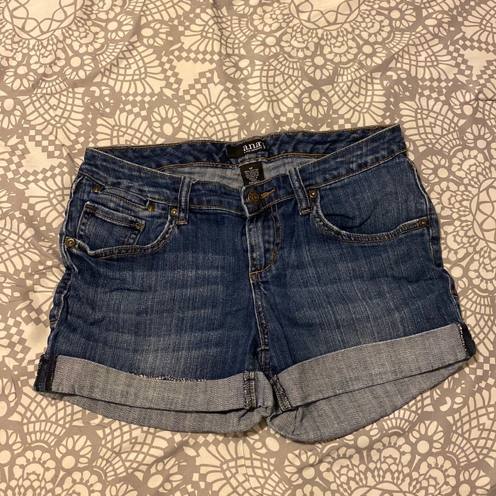 a.n.a Women Petite Jean Shorts